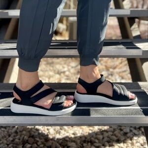 Ara Marina Sandal in Black